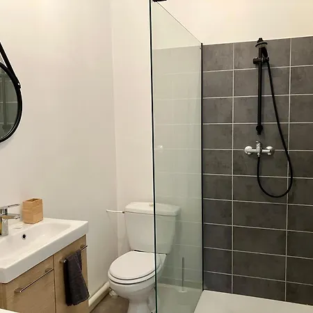 T2 Le Moderne • Netflix • Parking • Gare * Évreux